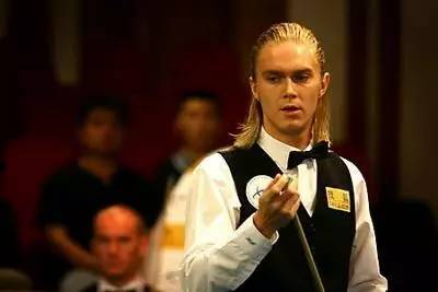 器乐表演穿 器乐表演穿