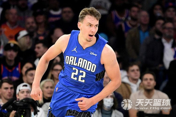 许多观众更 许多观众更