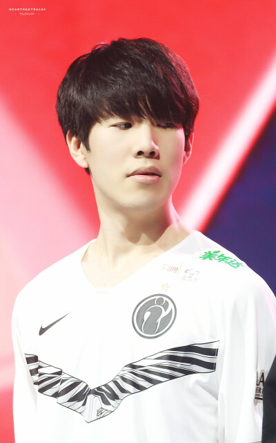 展现了一个 展现了一个