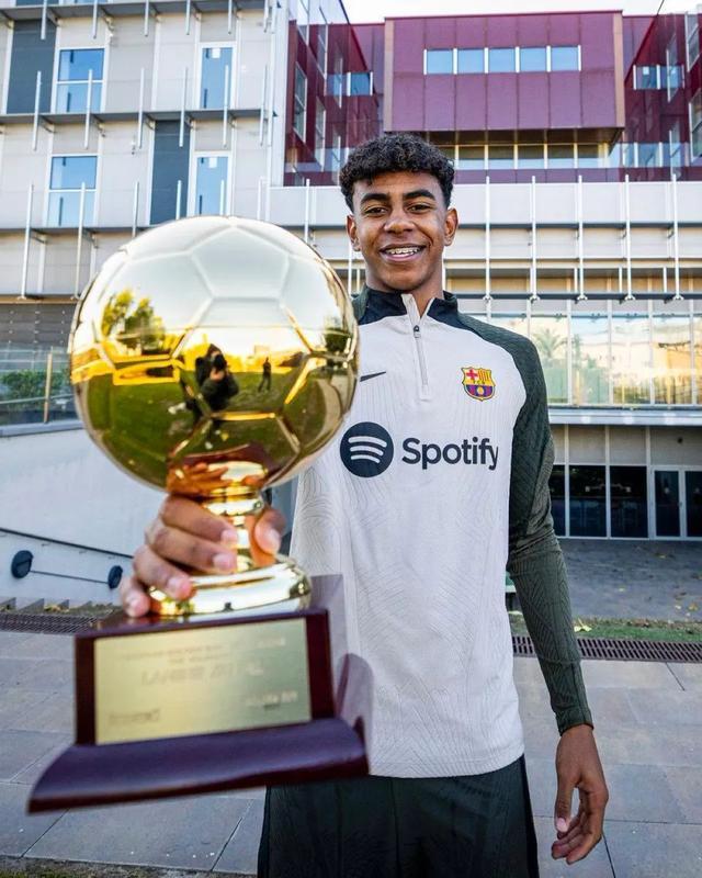 西甲第27轮巴萨VS奥萨苏纳裁判安排：费雷尔执法