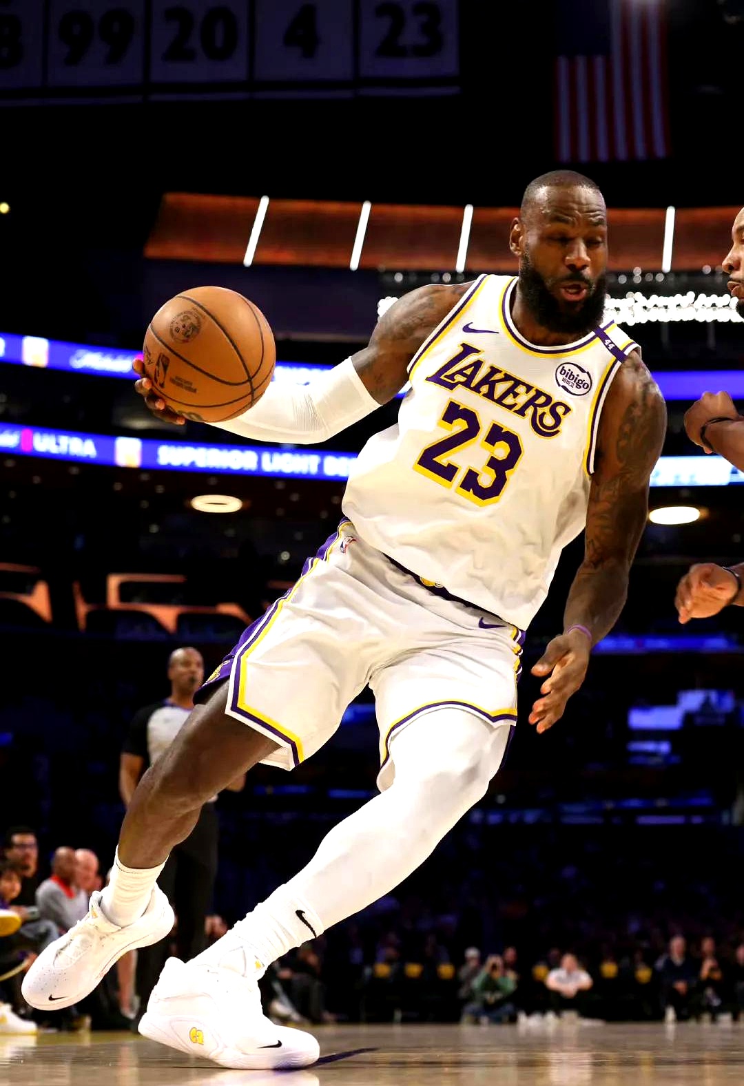 拉开纵深后 拉开纵深后